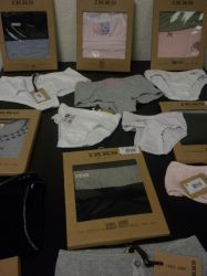 SLIP IKKS (94 pièces)............. 2€52ht/pièce au lieu de 3€............... SOLDES -16%