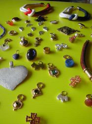 BIJOUX AGATHA (150 pièces)........... 2€01ht/pièce au lieu de 3€............ SOLDES -33%